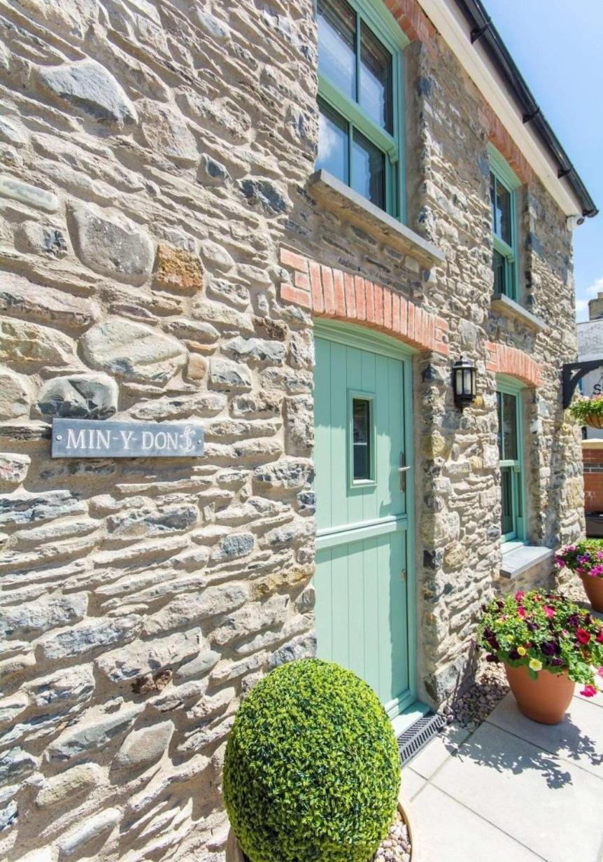 Min Y Don, Stone Cottage By The Edge Of The Sea, Llangrannog Esterno foto